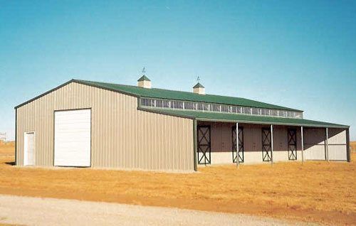 LARGE FARM BUILDING WITH LEAN-TO